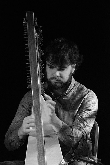 0033 Harps Together