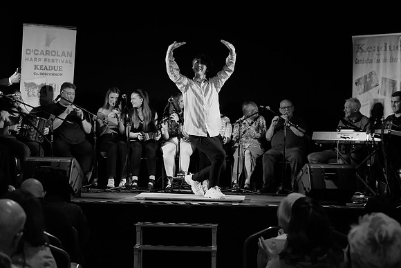 0253 O'Carolan Harp Festival 5thAugust Door Dancing