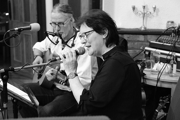 0027Press cuttings Harp Festival