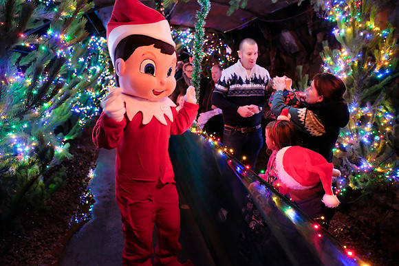 6 Agrina Santa 6th Dec