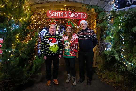 42 Agrina Santa 6th Dec