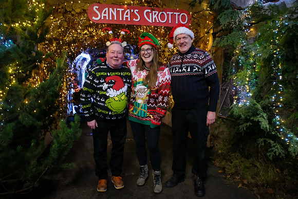 43 Agrina Santa 6th Dec