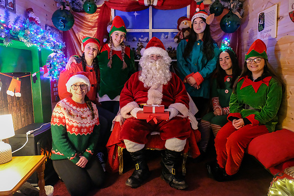 61 Agrina Santa 6th Dec