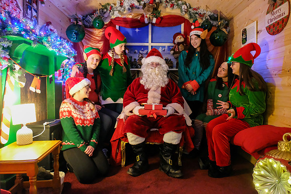 66 Agrina Santa 6th Dec