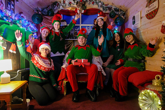 60 Agrina Santa 6th Dec