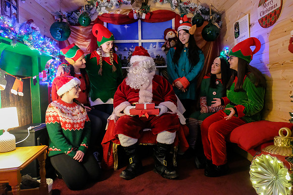 68 Agrina Santa 6th Dec