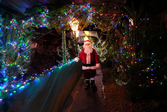 75 Agrina Santa 6th Dec