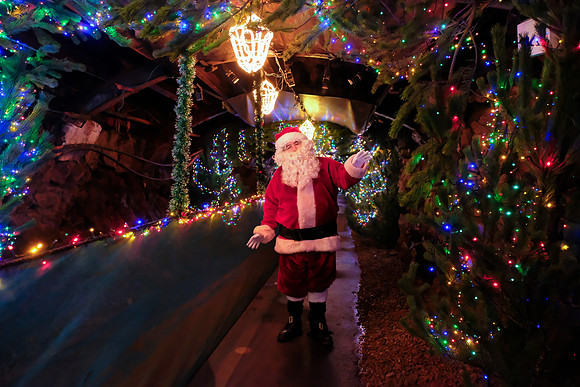 76 Agrina Santa 6th Dec