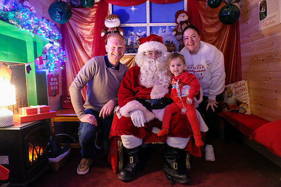 123 Agrina Santa 6th Dec
