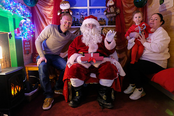 119 Agrina Santa 6th Dec