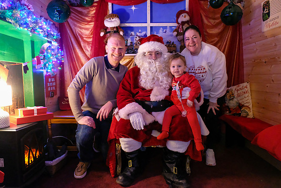 124 Agrina Santa 6th Dec