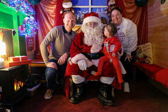126 Agrina Santa 6th Dec