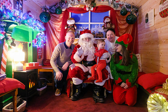 128 Agrina Santa 6th Dec