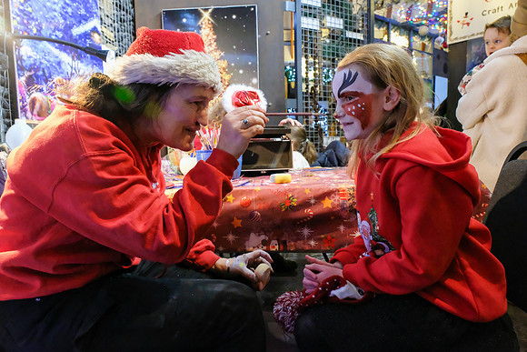 153 Agrina Santa 6th Dec