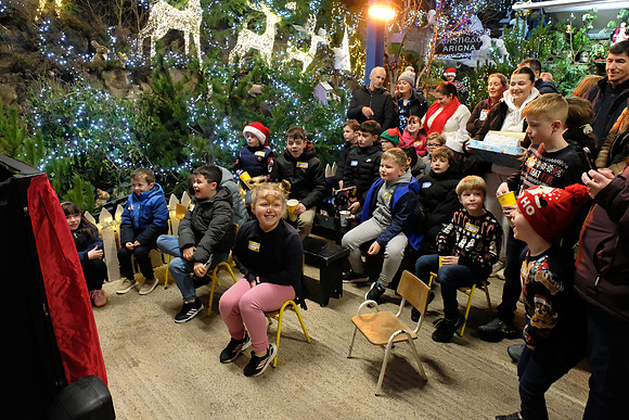 166 Agrina Santa 6th Dec