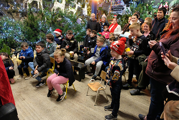 168 Agrina Santa 6th Dec