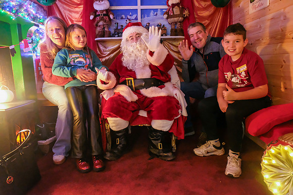 185 Agrina Santa 6th Dec