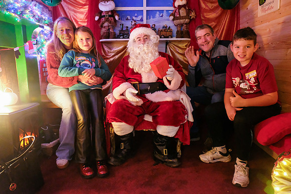 189 Agrina Santa 6th Dec