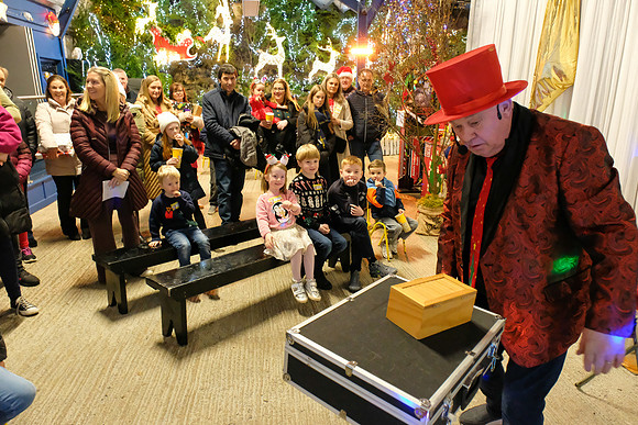 205 Agrina Santa 6th Dec