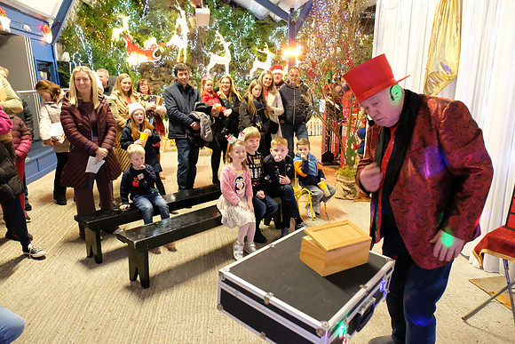 206 Agrina Santa 6th Dec