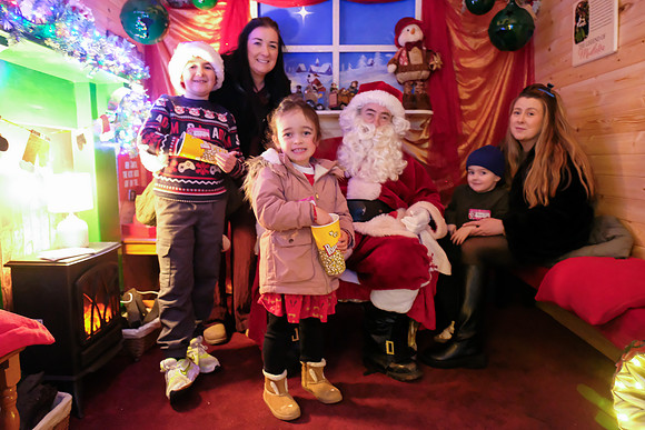 231 Agrina Santa 6th Dec