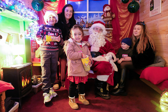 232 Agrina Santa 6th Dec