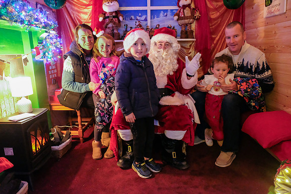 242 Agrina Santa 6th Dec
