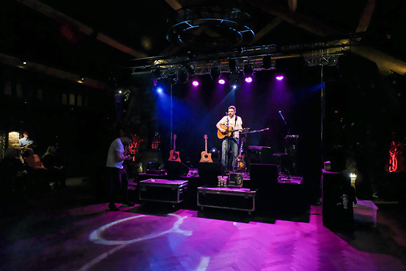 19 Monday at the Barn 11th Dec.