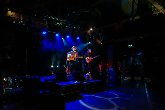 58 Monday at the Barn 11th Dec.