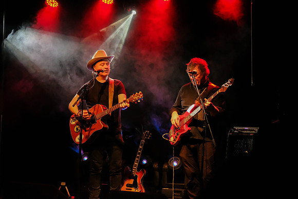85 Monday at the Barn 11th Dec.