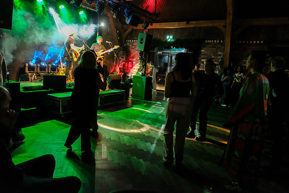 84 Monday at the Barn 11th Dec.