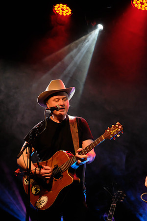 87 Monday at the Barn 11th Dec.