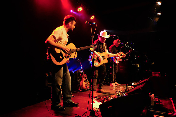 96 Monday at the Barn 11th Dec.
