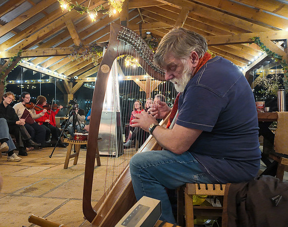 24 Carolan Collective at the Cedero 12th Dec