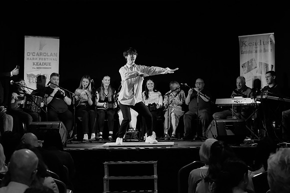0260 O'Carolan Harp Festival 5thAugust Door Dancing