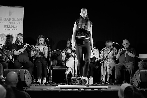 0279 O'Carolan Harp Festival 5thAugust Door Dancing