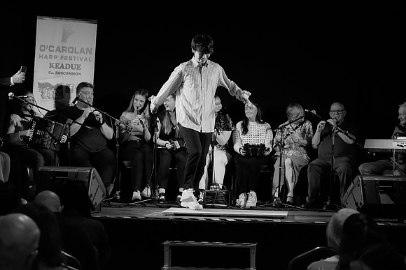 0256 O'Carolan Harp Festival 5thAugust Door Dancing