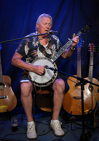 0053 Leitrim Listeners Folk Club 8th August edited