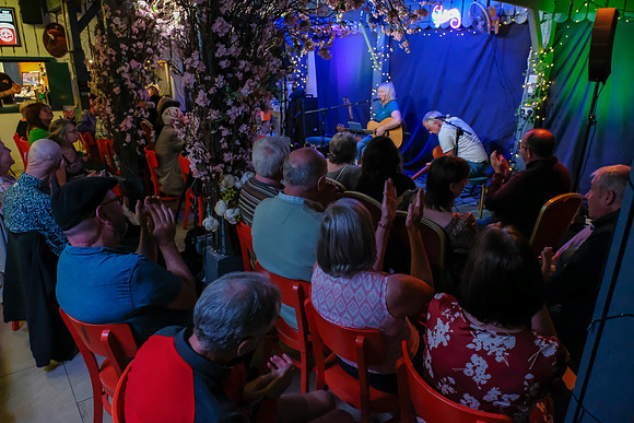 0072 Leitrim Listeners Folk Club 8th August edited