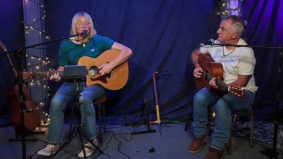 0082 Leitrim Listeners Folk Club 8th August edited