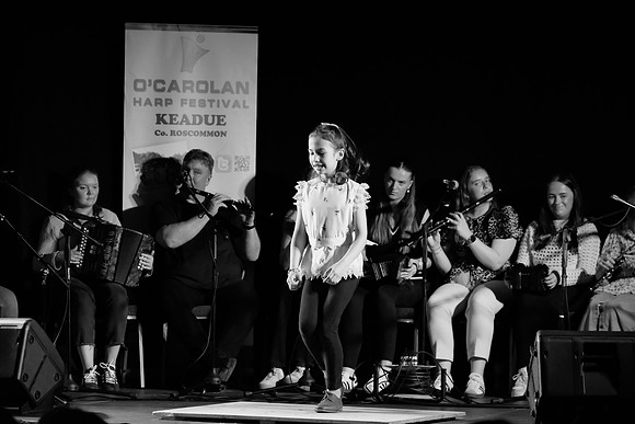 0088 O'Carolan Harp Festival 5thAugust Door Dancing