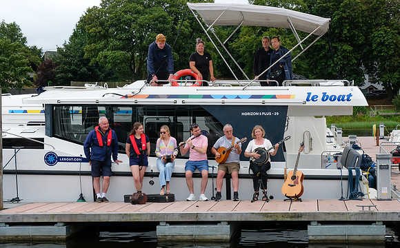0021 Le Boat Carolan Collective Reel Craic sessions 14th August