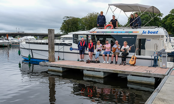 0025 Le Boat Carolan Collective Reel Craic sessions 14th August