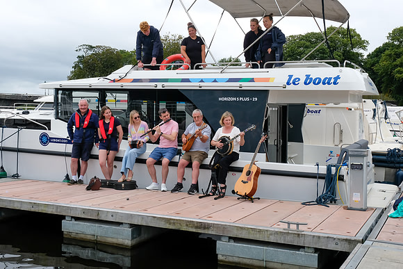 0030 Le Boat Carolan Collective Reel Craic sessions 14th August