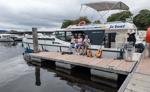 0061 Le Boat Carolan Collective Reel Craic sessions 14th August