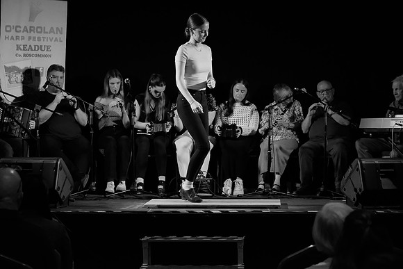 0268 O'Carolan Harp Festival 5thAugust Door Dancing