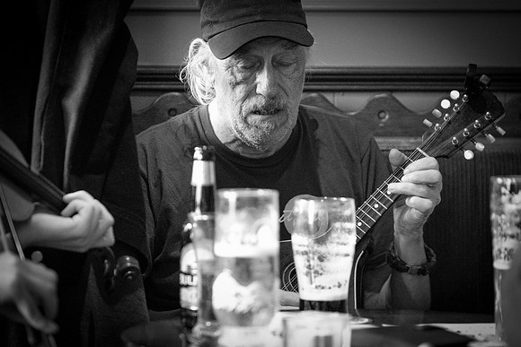 0025 Sessions on the Shannon