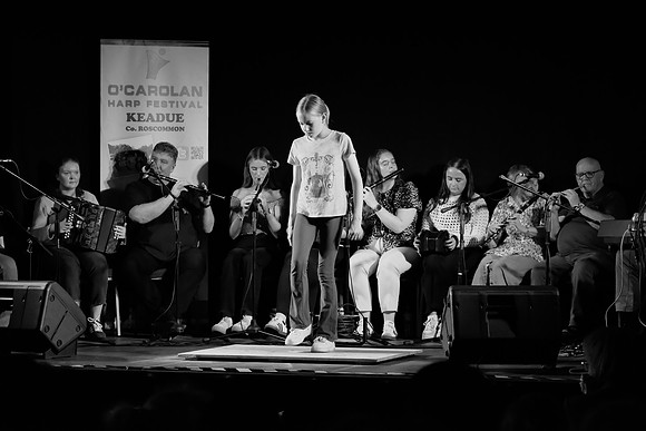 0142 O'Carolan Harp Festival 5thAugust Door Dancing