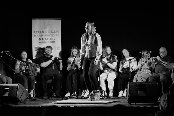 0201 O'Carolan Harp Festival 5thAugust Door Dancing