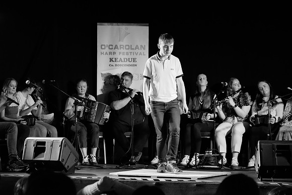 0077 O'Carolan Harp Festival 5thAugust Door Dancing